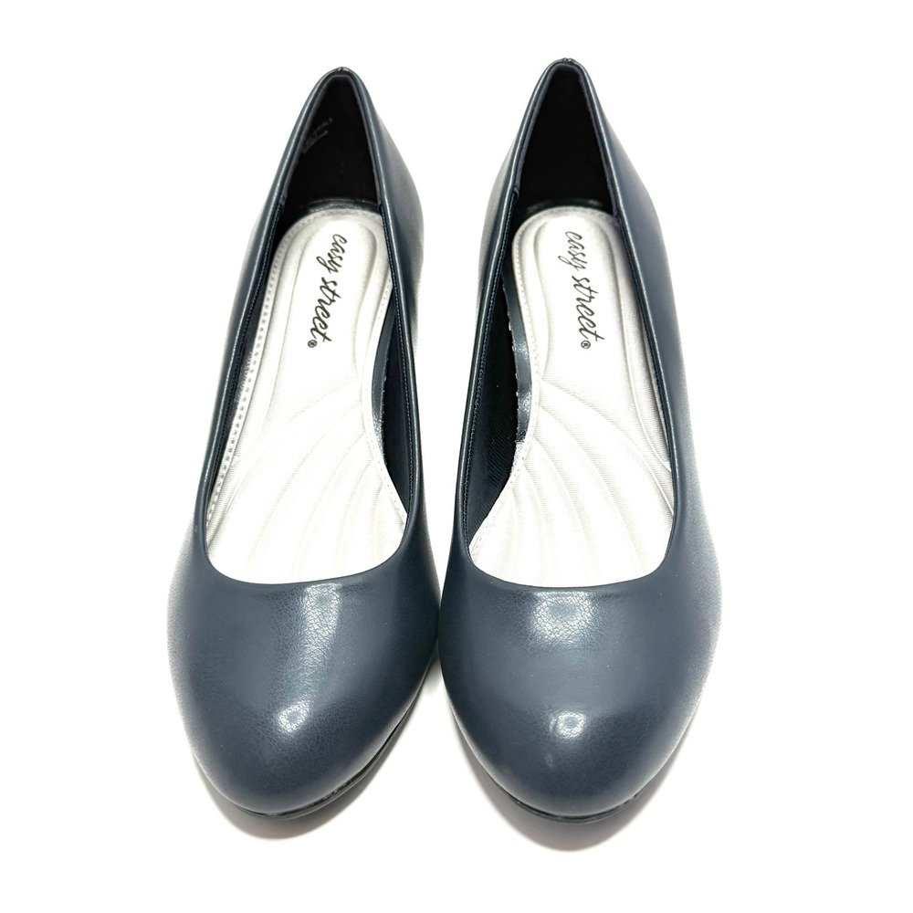 Easy Street Passion Pumps New Navy Size 8M NWT and BOX